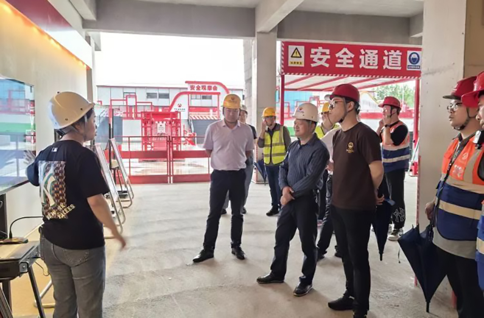 南昌市住建局曾偉到聯(lián)發(fā)九龍和悅、新建區(qū)人民醫(yī)院二部項(xiàng)目調(diào)研